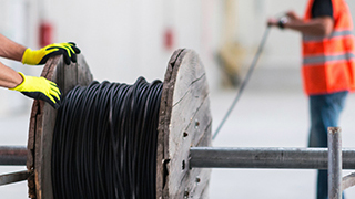 幹線ケーブル敷設工事